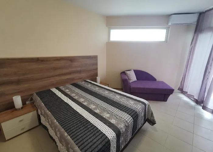 Apartment Къмпинг Градина - Тристаен Апартамент С Две Спални В К-С Черноморска Звезда *